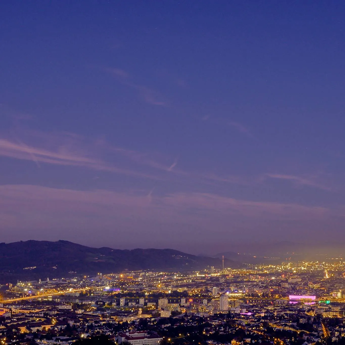 Linz in der Nacht